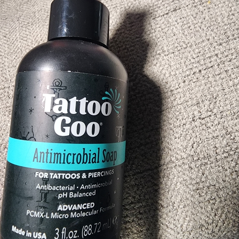 New Tattoo Goo Antimicrobial Soap 3 FL OZ  For Tattoos And Piercing Advanced USA